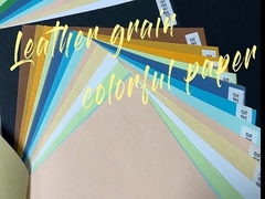 150gsm 230gsm لوح الحبوب الجلدية ورق الملمس الملون لأعمال الربط