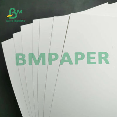 226um ورق لاصق ذاتي اللصق ، ورق اصطناعي من مادة البولي بروبيلين أبيض لامع مقاوم للماء