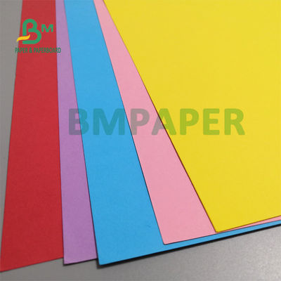 70gsm 80gsm بريستول الورق المقوى ، أوراق الرسم للملاحظات اللاصقة 61 × 86 سم