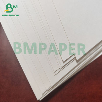 ورق كرافت أبيض مبيض كيس 80gsm قوة عالية للحقائب OEM