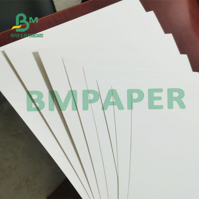 250gsm 70 * 100cm SBS White Card Board للطي مربع المجلس مثالية لتعبئة الصناديق