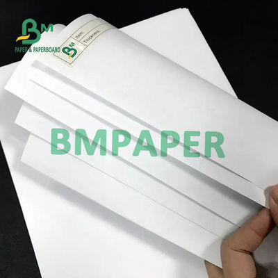 لفة الورق البيضاء جامبو القابلة لإعادة التدوير 50gsm 53gsm 60gsm 65cm 100cm