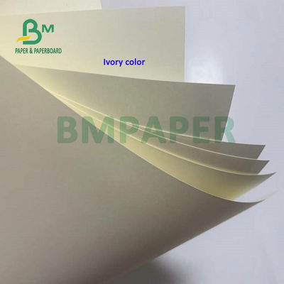 ورق أبيض عاجي غير مصقول Woodfree مقاس 55gsm 65gsm لصنع دفتر الملاحظات