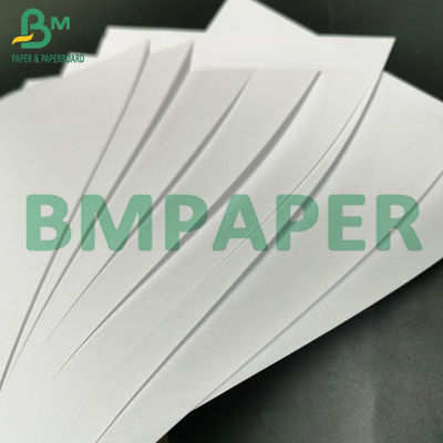 60 جرام 70 جرام ورق غير مصقول Woodfree 31 * 43 بوصة لون كريم عاجي ورق إزاحة كبير الحجم