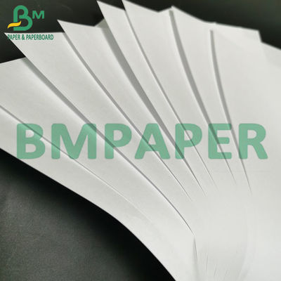 60 جرام 70 جرام ورق غير مصقول Woodfree 31 * 43 بوصة لون كريم عاجي ورق إزاحة كبير الحجم