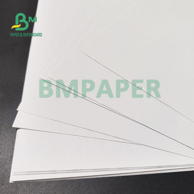 60# النص غير المطلي ورق بدون خشب للكتب الموضوعية 25' x 38' الطباعة الضوئية
