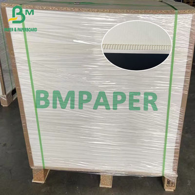 ورق الورق المقوى الأسود / الأبيض المموج 3 طبقات اللون الكامل F اللوح 700mm X 1000mm