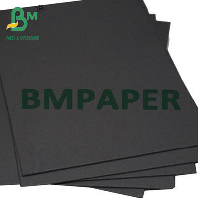 الورق المقوى مزدوج الجوانب 200GSM 640 X 920MM الأسود لعدة صناديق الهدايا