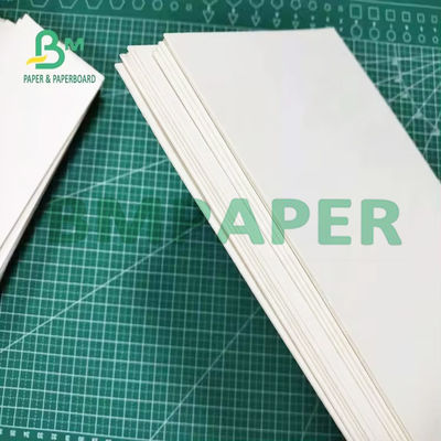 0.7 - 1.4 ملم ورق البيضاء الممتصة لحماية الطاولات