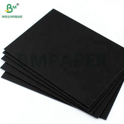 400GSM ورق أسود لألبوم الصور 700 X 1000mm صلابة جيدة الخليج الخليج