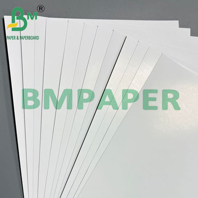 ورق الفن C2s الأبيض 180gsm لوحة لامعة عالية للغطاء 70 * 100 سم