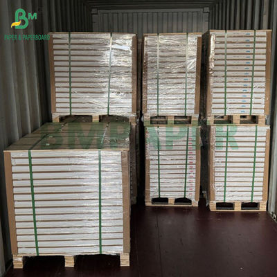 572mm X 876mm 55grams 60grams NCR CB CFB CF ورق النسخ الذاتي غير الكربوني في Ream
