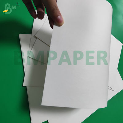 0.7 ملم 0.9 ملم العاج البيضاء غير مغلفة الكرتون باجا للشراب تحت الأرضية 70 × 100 سم