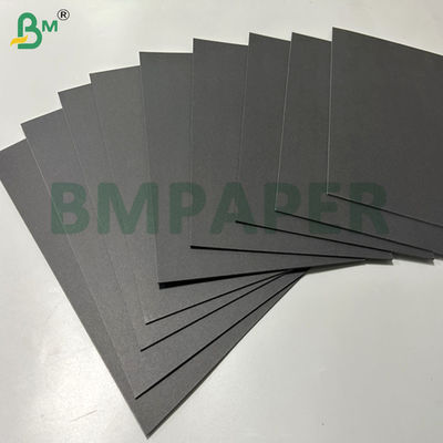 300جرام 350جرام ورق الكرافت الأسود غير المطلي لحزمة الهدايا صندوق 31 x 43 بوصة