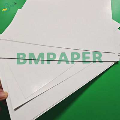 300GSM 310GSM لوحة بطاقات اللعب السطح الناعم اللون الأسود 640 × 900mm